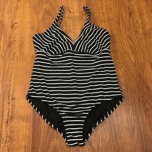 Striped one piece swimsuit XL